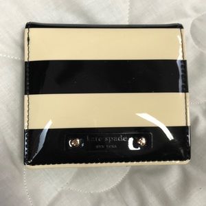 ♠️Kate Spade Black and Cream Striped Wallet♠️